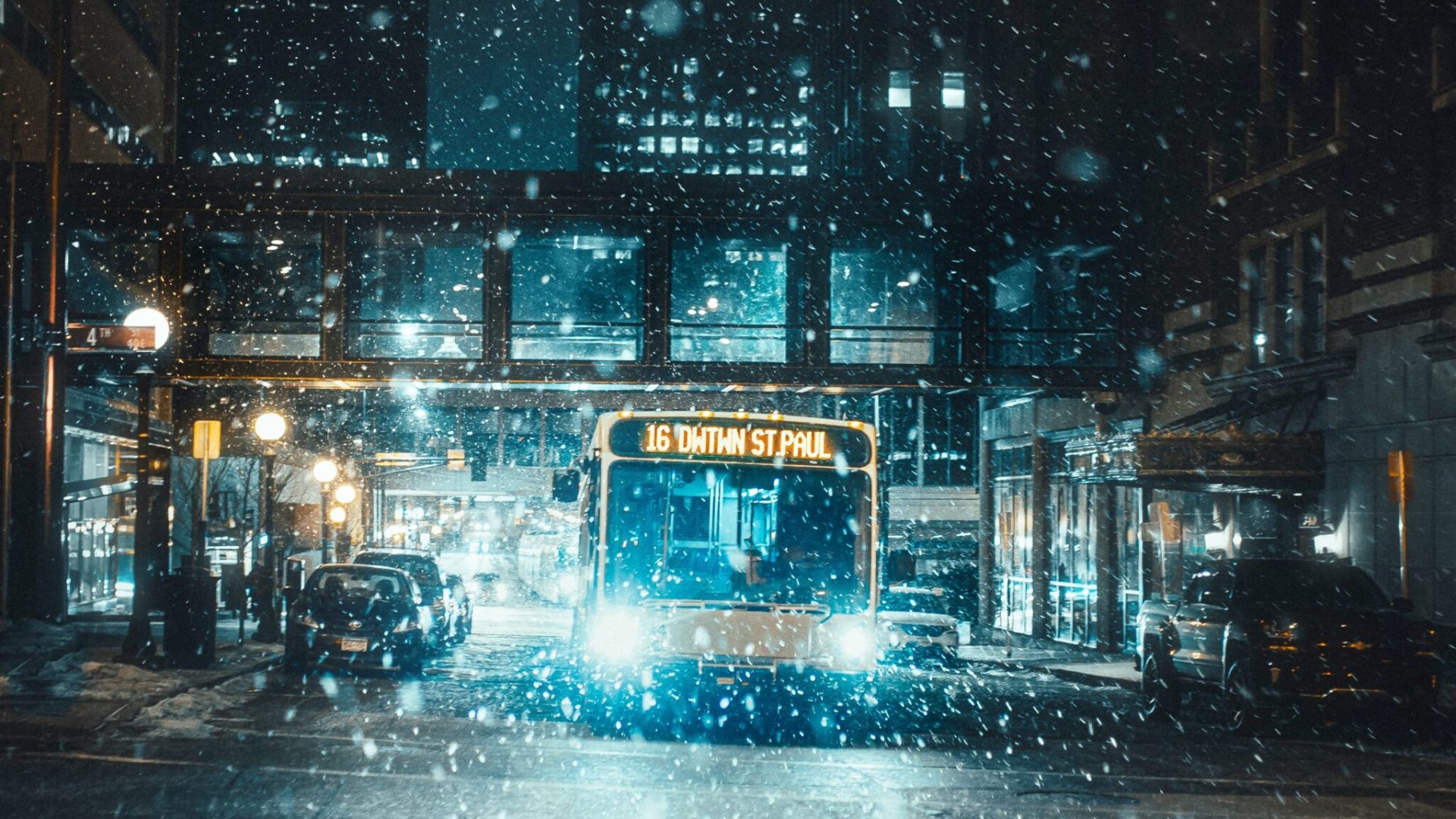 josh-hild-vHUMae-4w-I-unsplash