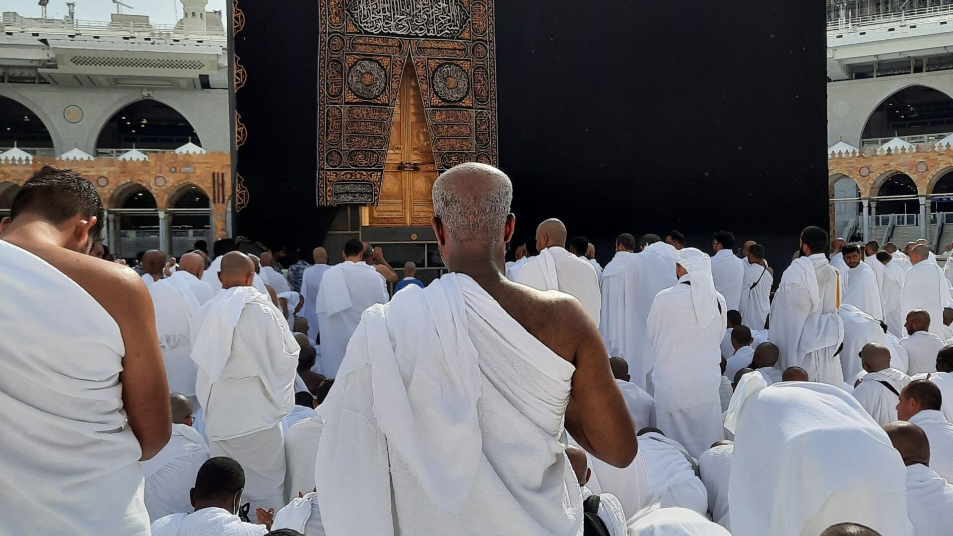 Mecca,,Saudi,Arabia,,April,2023,-,Pilgrims,From,All,Over