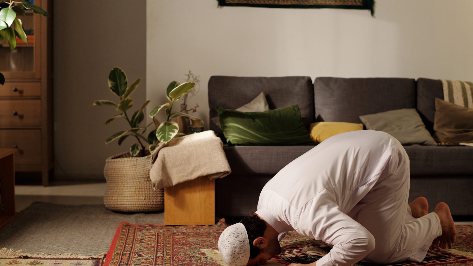 Young,Muslim,Man,Practicing,Namaz